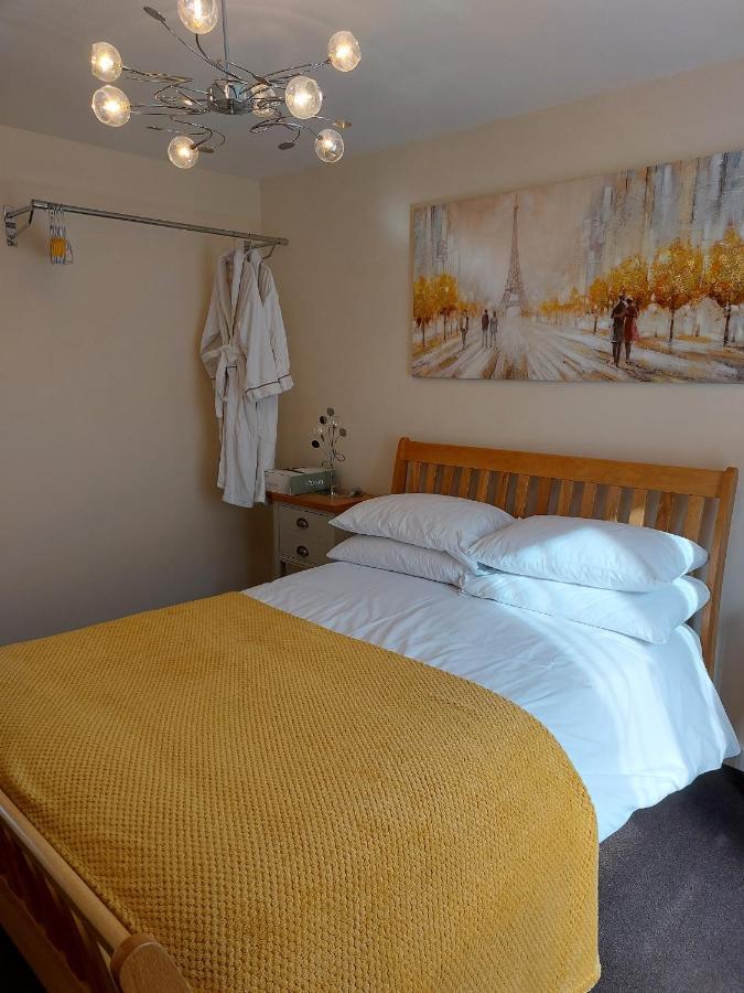 Charlton Court Apartment แรดสต็อค ภายนอก รูปภาพ