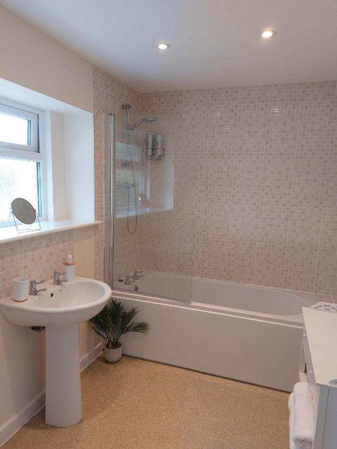 Charlton Court Apartment แรดสต็อค ภายนอก รูปภาพ